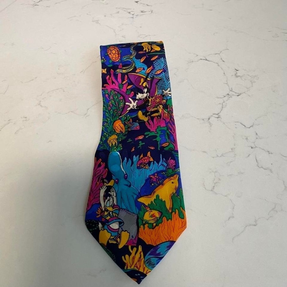 Vintage Disney Store 100% Silk Mickey Minnie Donald Underwater Character Necktie